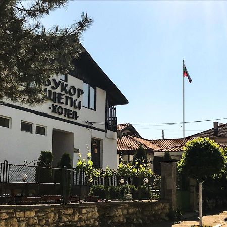 Guest House Bukor Shtepi Mandrica Exterior photo